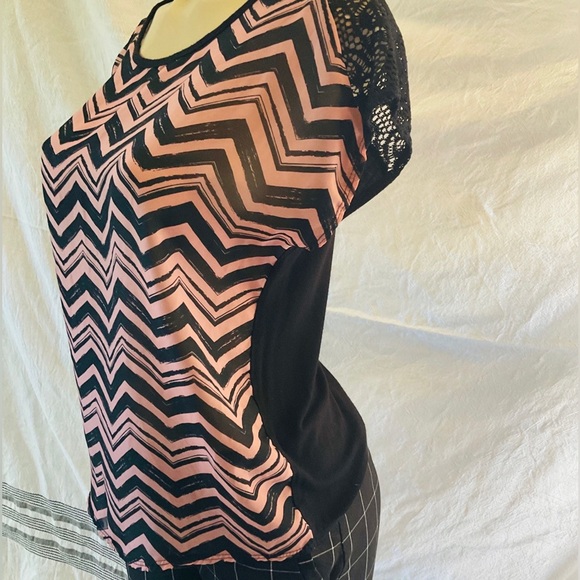 Claudia Richard - Picture 5 of 7